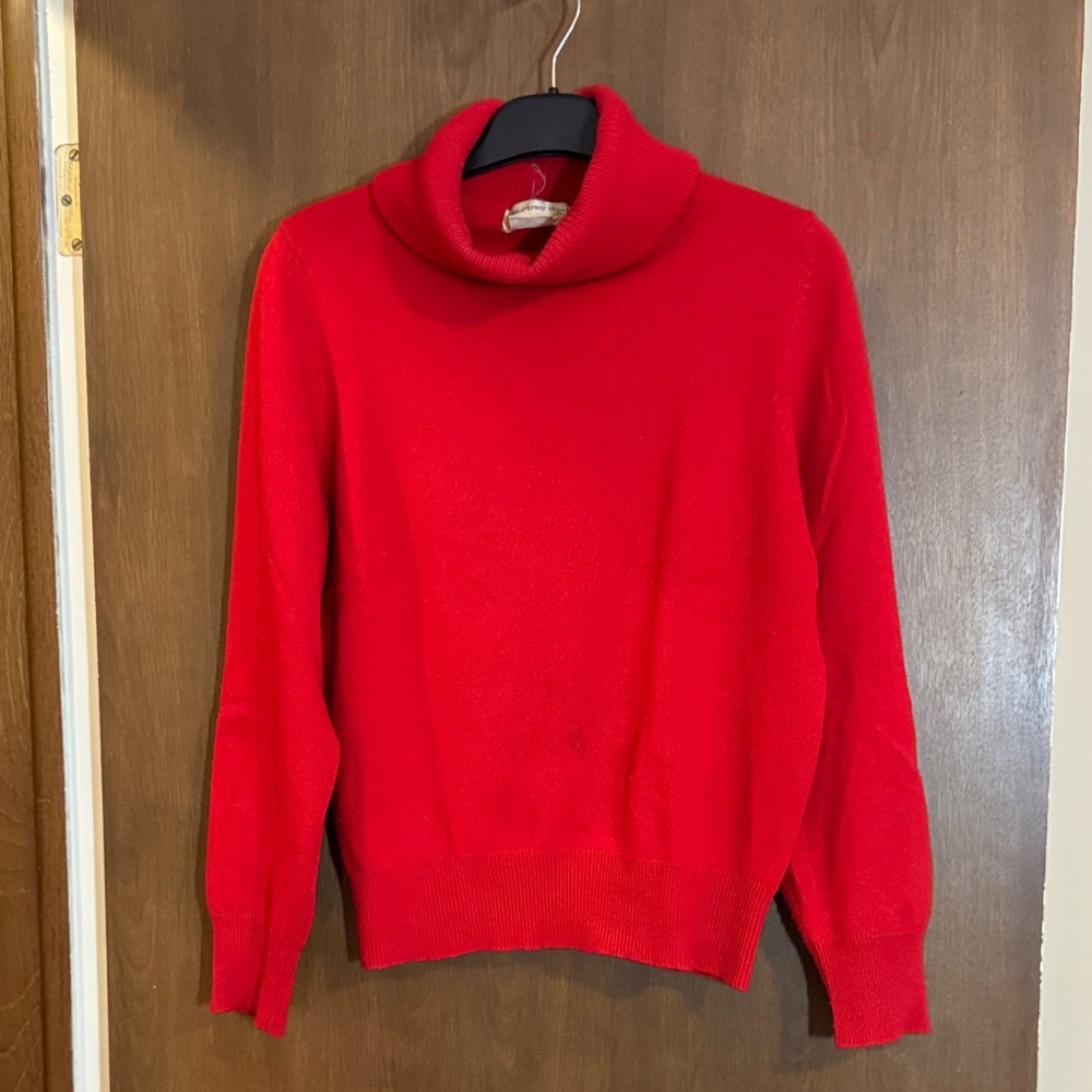 Red  Cashmere Turtleneck Sweater Size Large